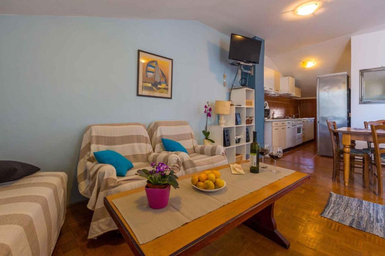 Apartment In Crikvenica 5600 Exterior photo